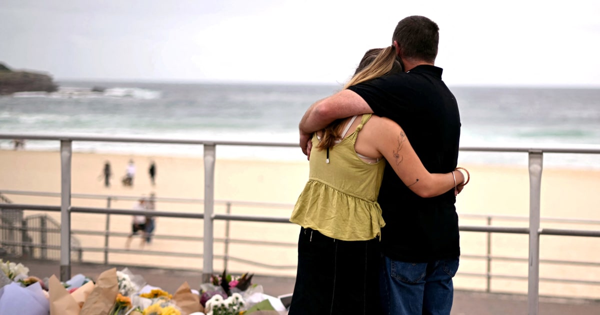 'Blood everywhere': Bondi shooting survivors recount massacre on the beach