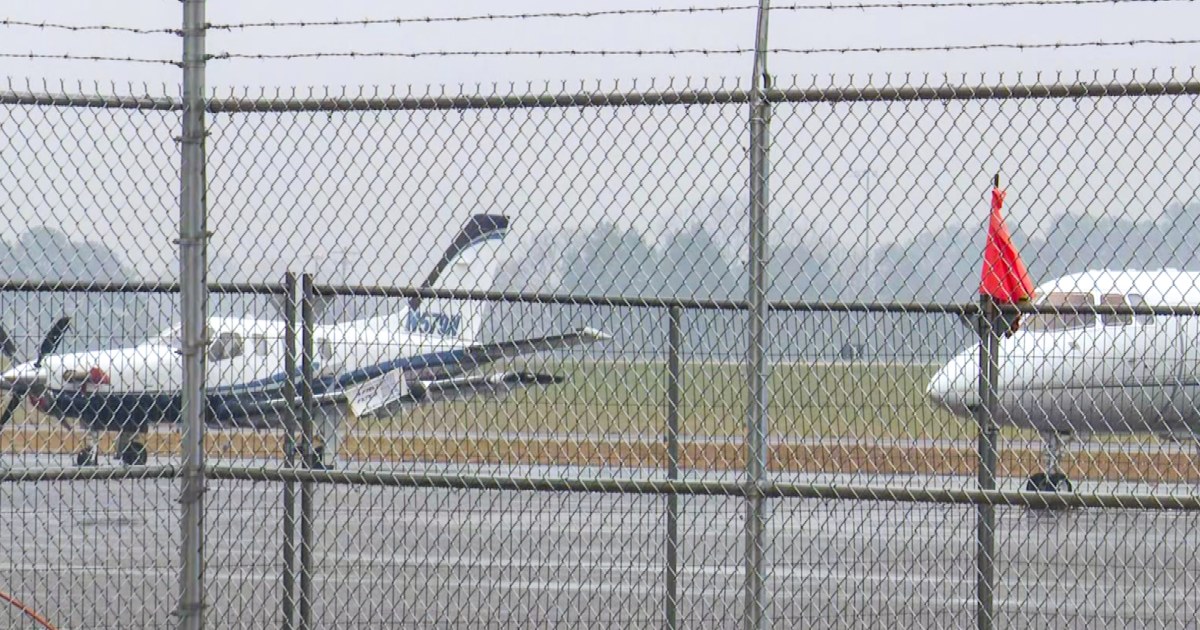 Authorities investigating North Carolina plane crash