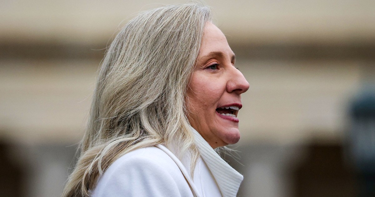 Abigail Spanberger sworn in as Virginia's first woman governor