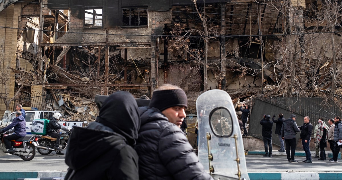 Trump warns U.S. 'armada' heading to Iran; Death toll in protest crackdown tops 5,000, activists say