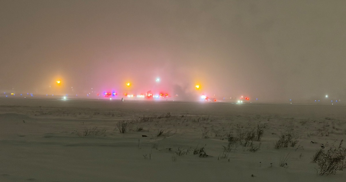 Business jet with 8 on board crashes during takeoff in Maine