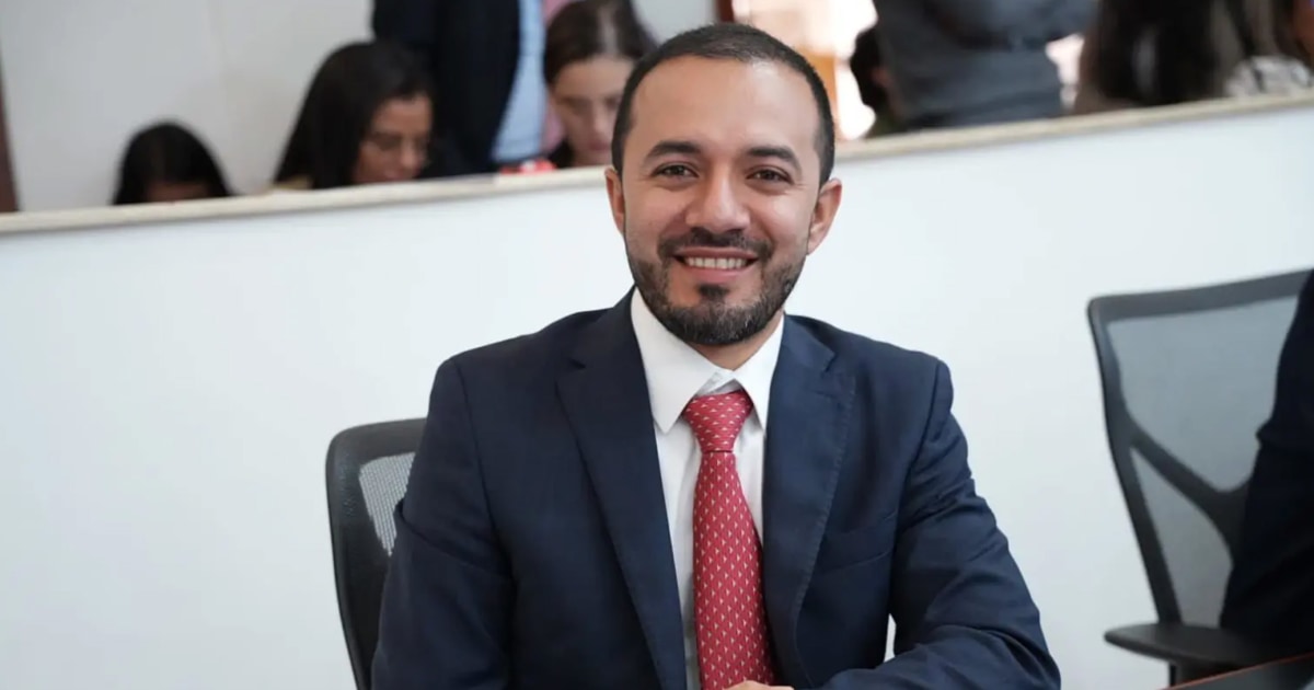 Small plane crashes in Colombia, killing all 15 on board, including congressman