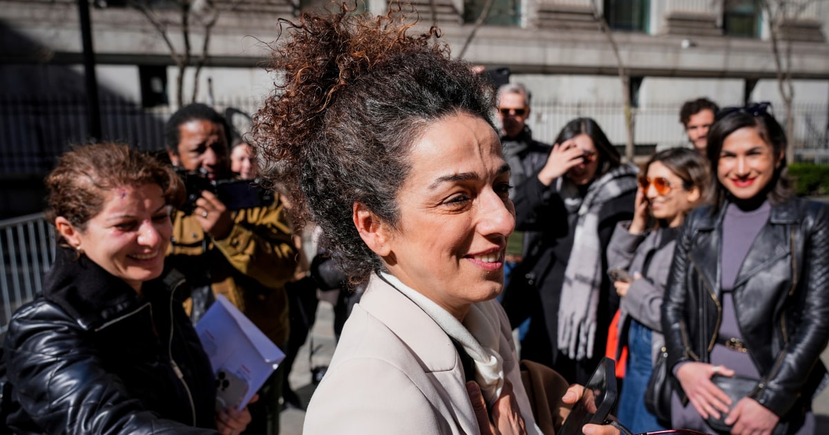 Man sentenced to 15 years for plot to assassinate Iranian American journalist