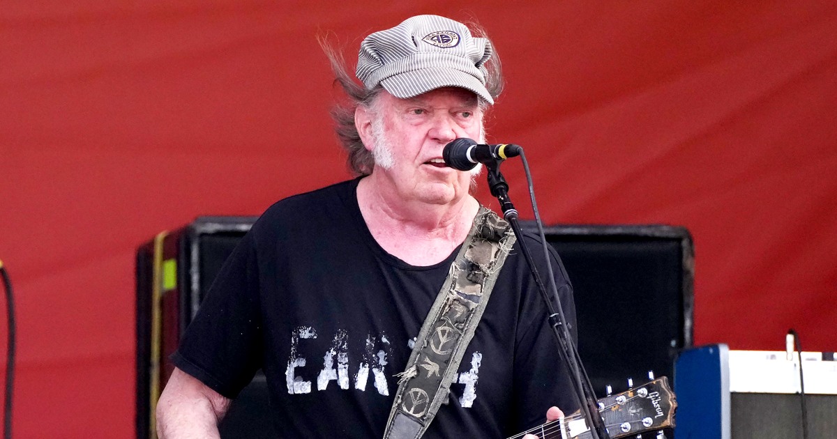 Neil Young gifts Greenland free access to his entire music catalog