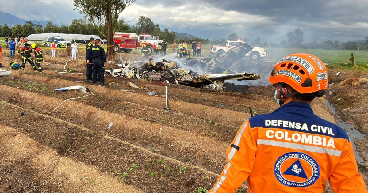 Tristeza en Colombia por la muerte del cantante Yeison Jiménez, de 34 años,  en accidente de avioneta en Boyacá