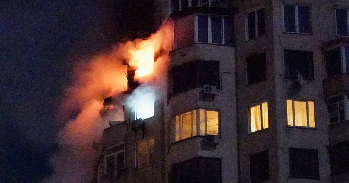 Russia unleashes new attacks on freezing Ukraine, a day before peace talks