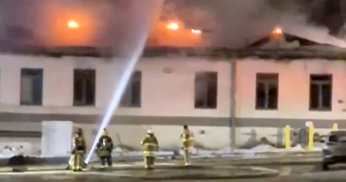 Patients evacuated as fire engulfs Pennsylvania hospital