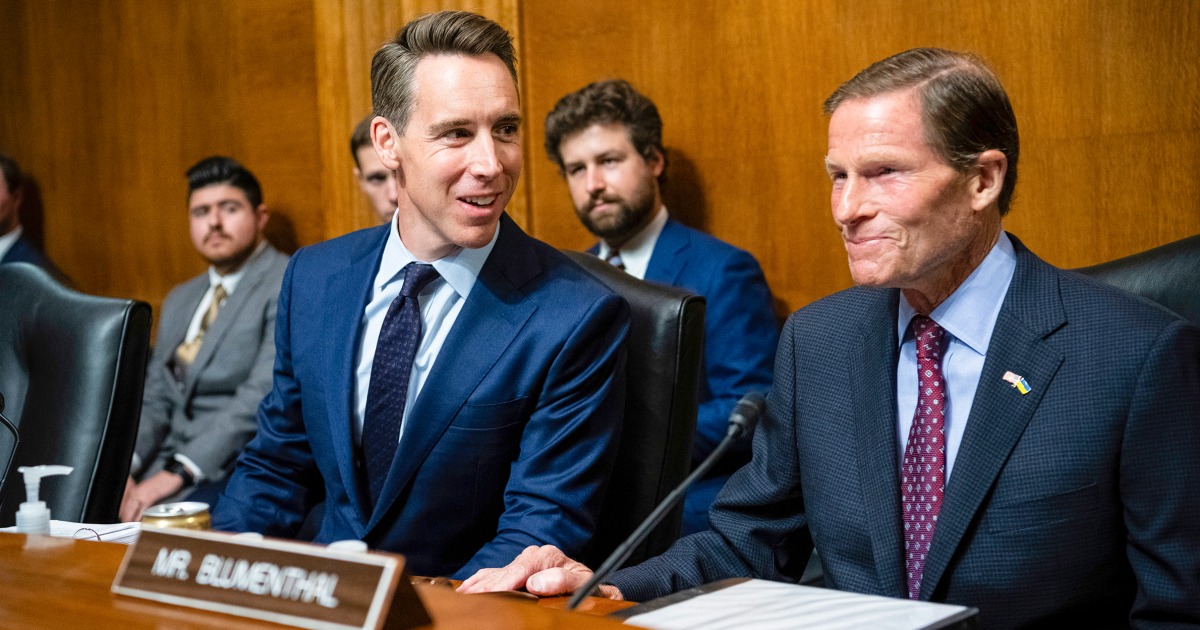 Senators introduce first bipartisan effort to curb utility bill hikes related to data centers