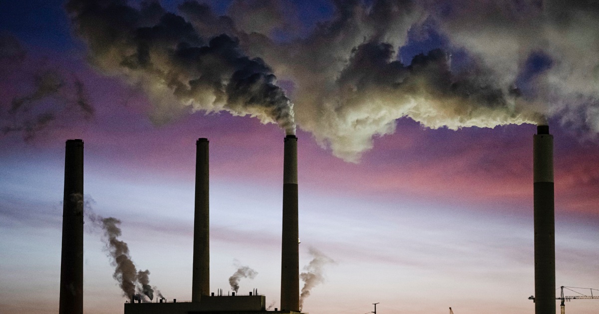 Trump administration eases limits on coal plant emissions of mercury and other toxins