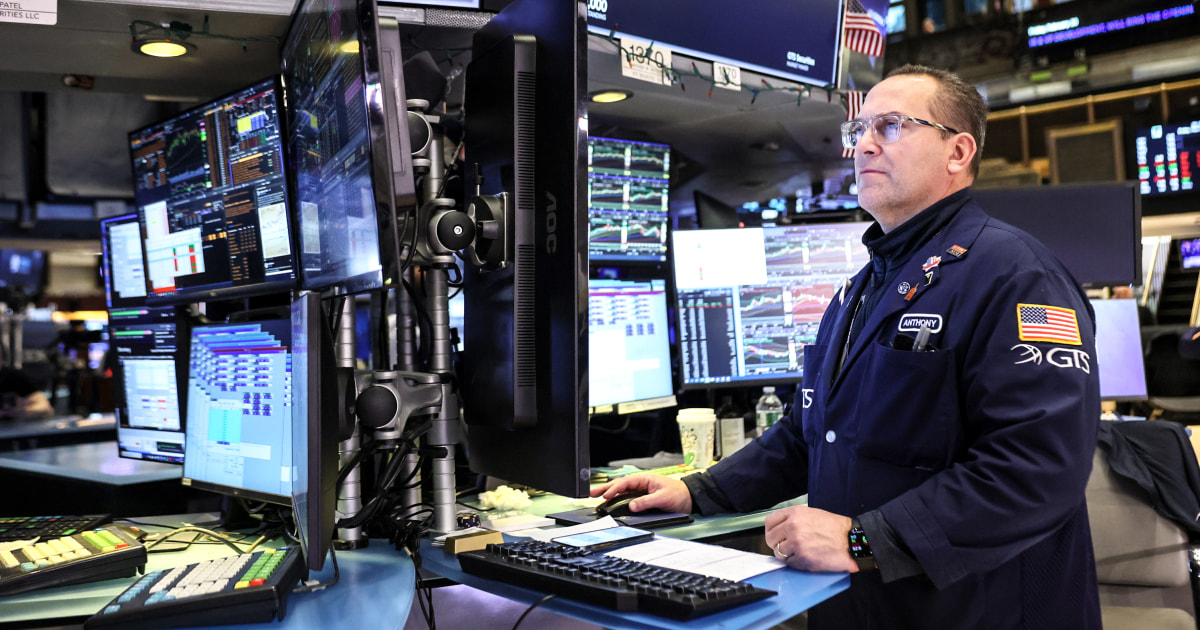 U.S. stocks rally after Supreme Court strikes down most of Trump's tariffs