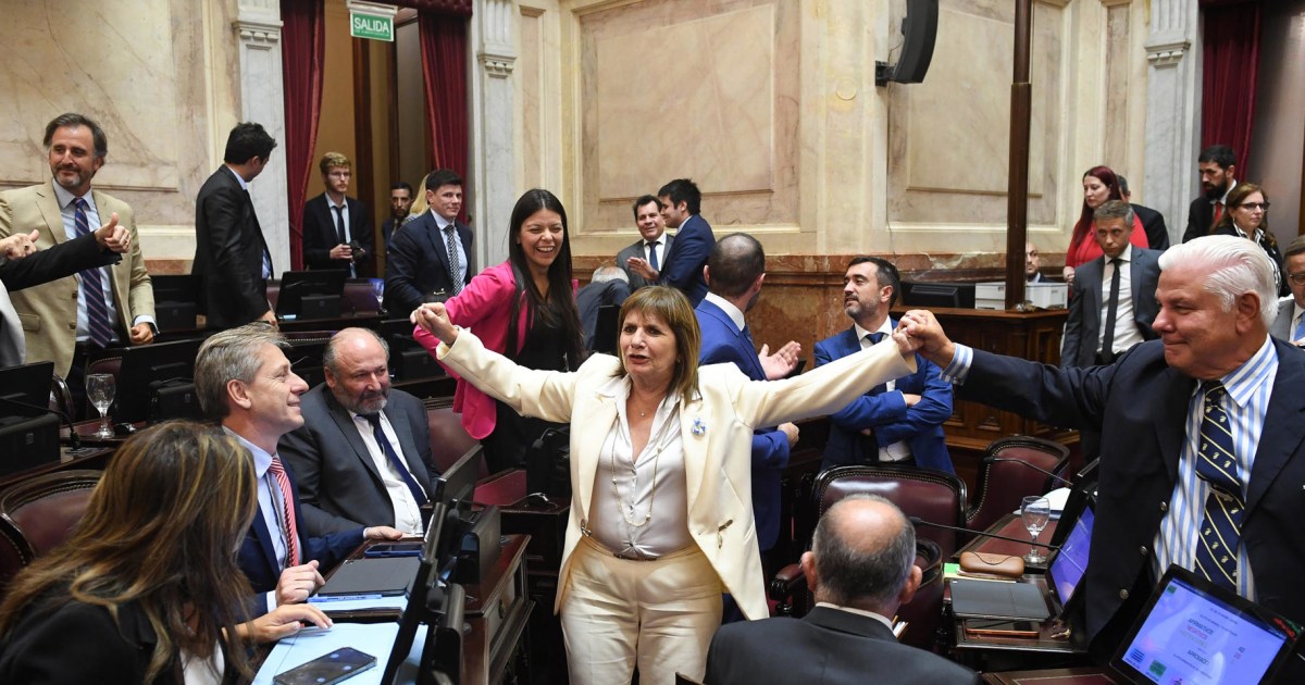 El Congreso de Argentina aprueba la reforma laboral de Milei con ...