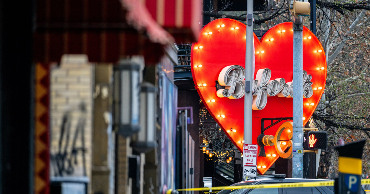 3 killed, 14 injured in shooting at bar near University of Texas in Austin