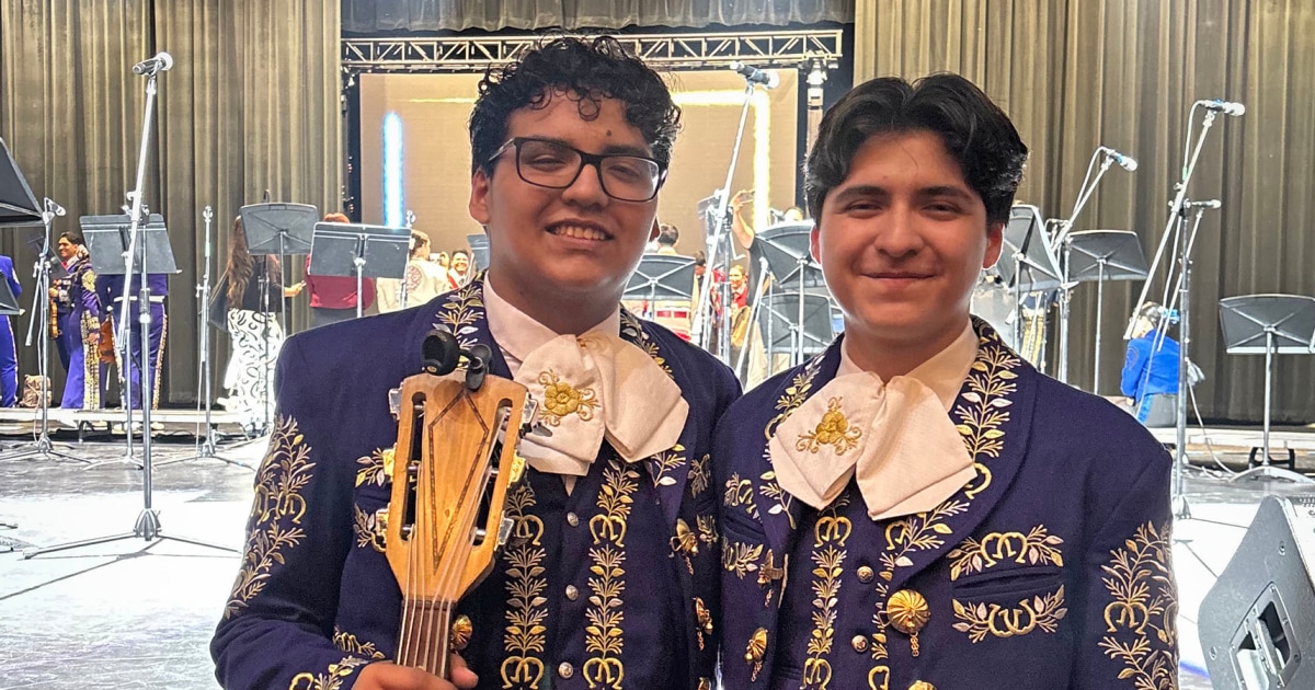 Champion high school mariachi musician,  family released from immigration detention after growing outcry