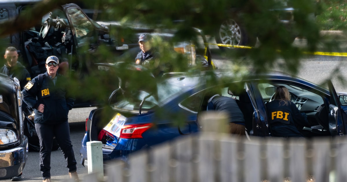 DC pipe bomb suspect says he should be covered by Trump's Jan. 6 pardons