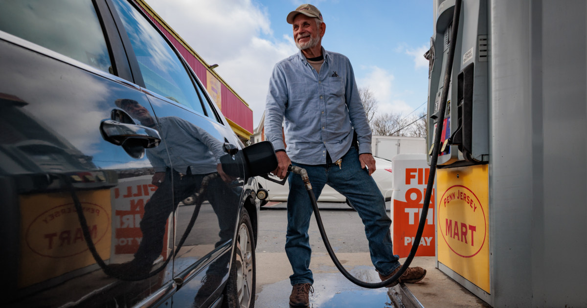 What a day at a gas station in Pennsylvania reveals about the midterms: From the Politics Desk