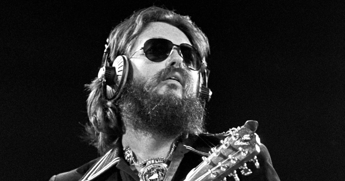 Дэш Крофтс из Seals & Crofts, известный своими хитами «Summer Breeze» и «Diamond Girl», умер в возрасте 87 лет