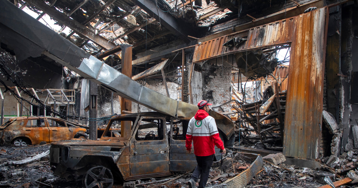 Iran says it is 'waiting' for a possible U.S. ground assault as 3,500 troops arrive in Middle East