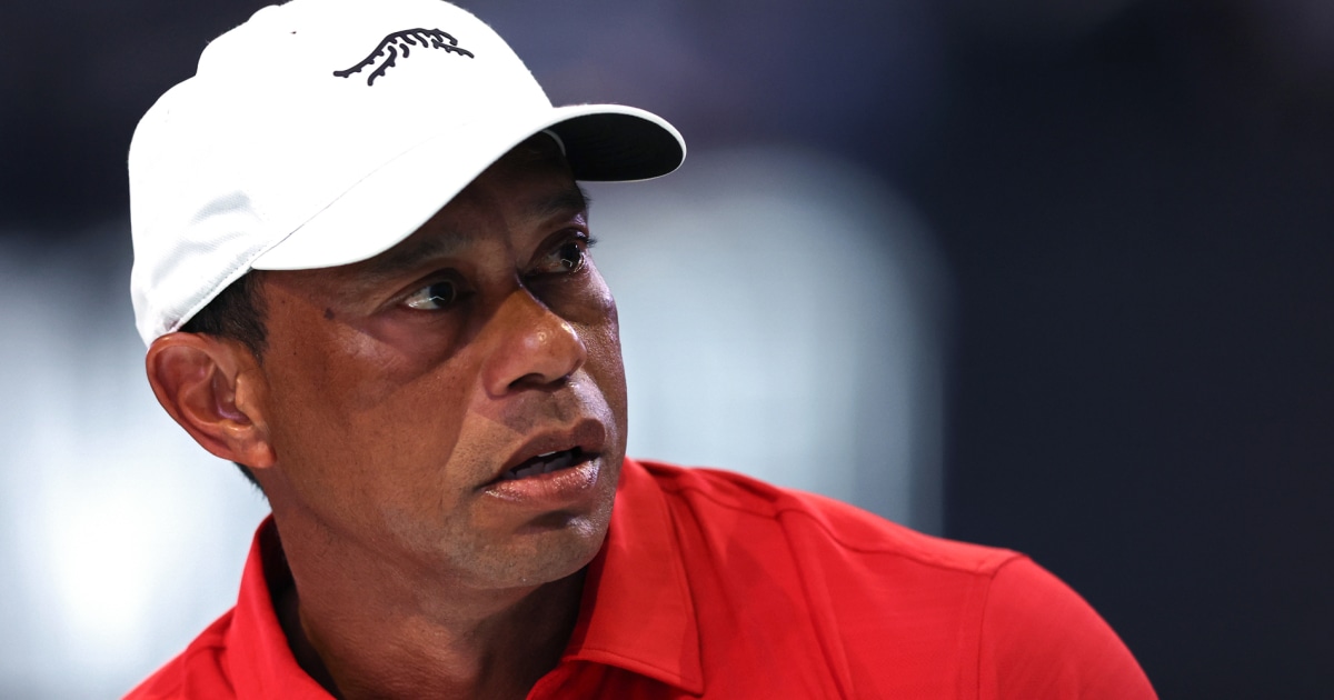 Tiger Woods was looking at phone, showed 'signs of impairment' at the time of crash, police say