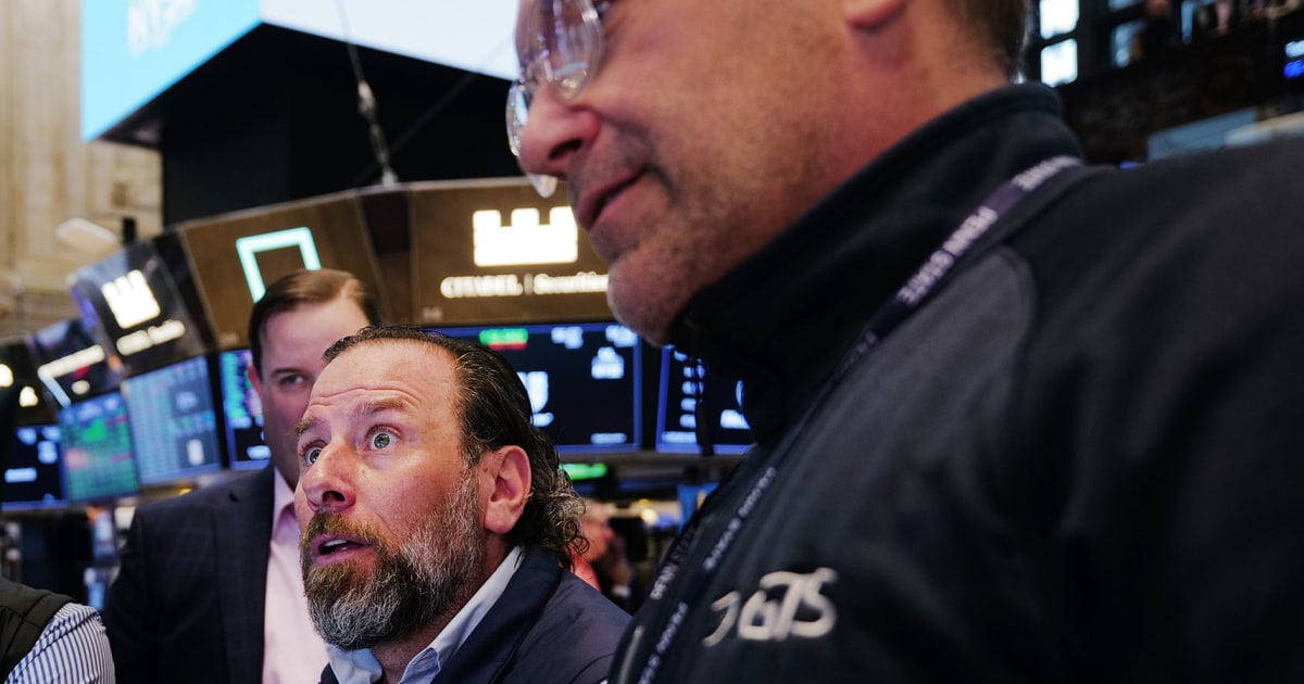 Oil soars past $110, stocks sell off after Trump's Iran war address contains no off-ramp