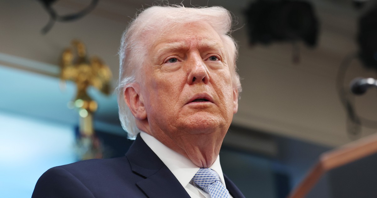 Live updates: Democrats demand Trump's ouster; GOP wins Georgia special election