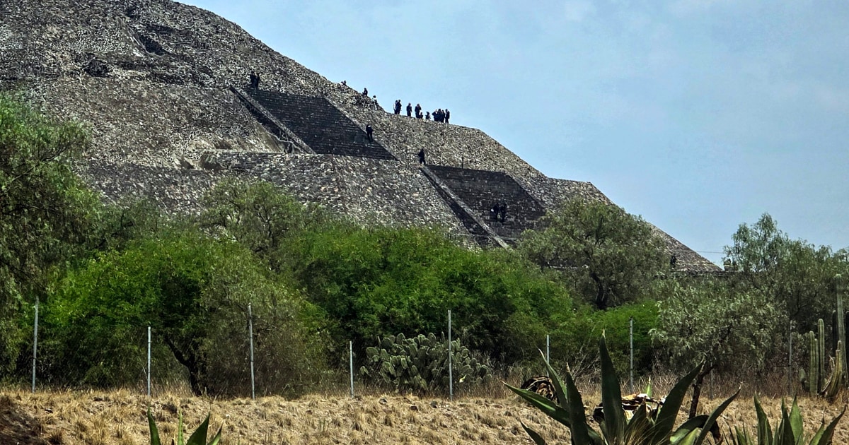 Gunman At Mexico's Teotihuacán Pyramids Kills Canadian Woman, Injures Others