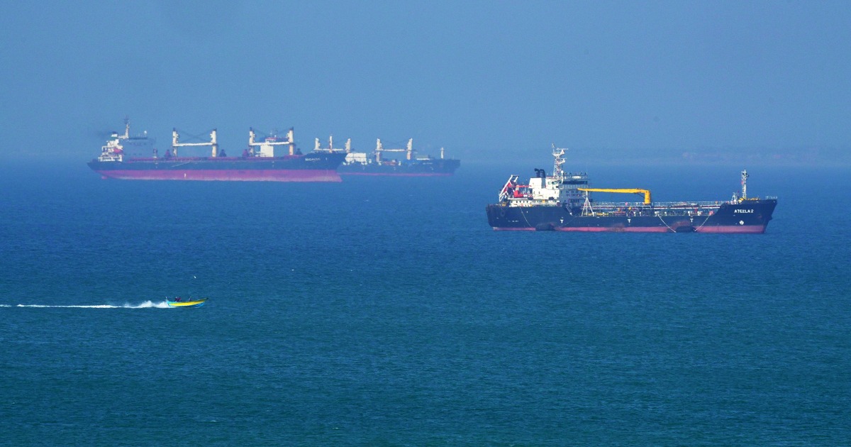 Trump Warns Iran 'better Get Smart Soon' As He Weighs Military Options Over Hormuz