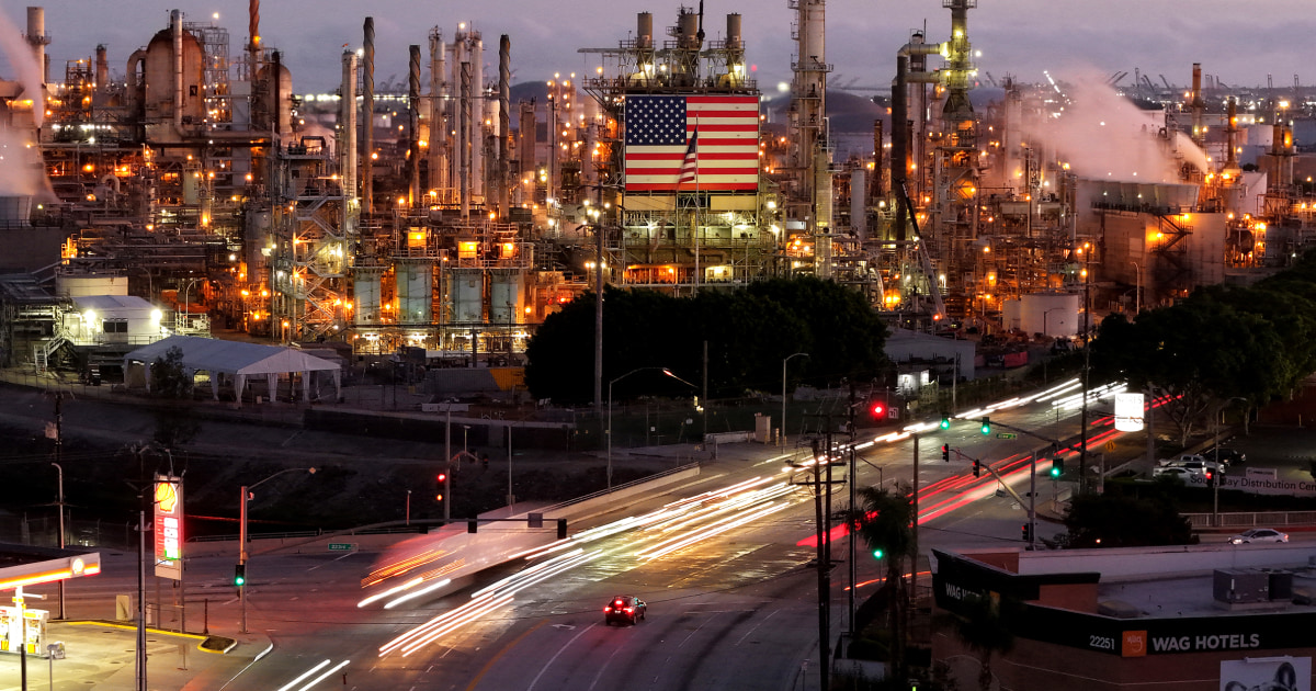 Iran Warns Trump's Blockade Is 'doomed To Fail' As Oil Prices Soar To 4-year High - Beritaja