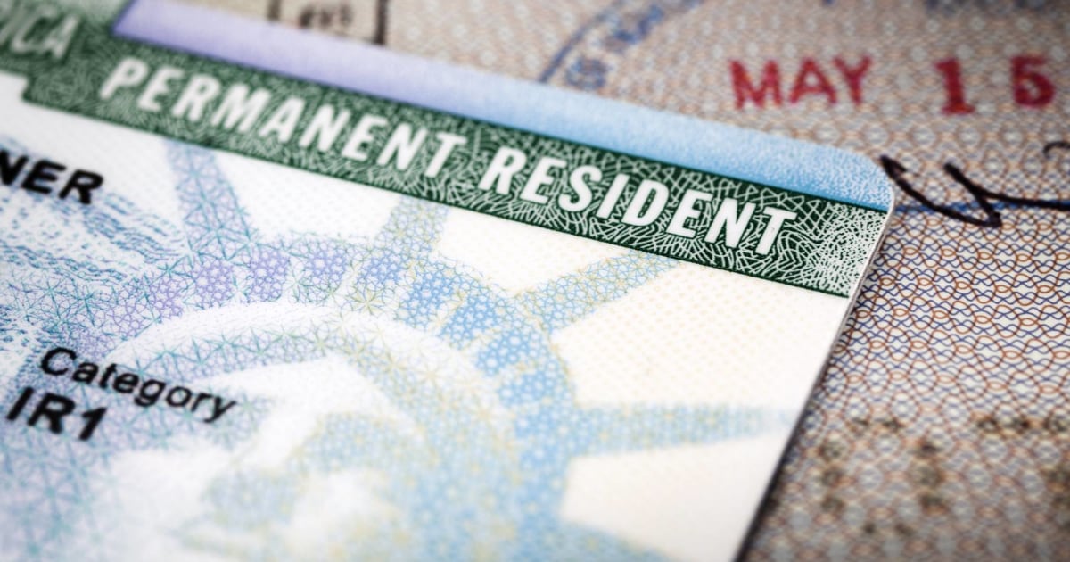 Trump revive la regla de "carga pública" que dificulta la 'green card' para algunos inmigrantes