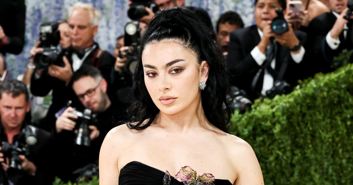 Met Gala 2026 Looks: Charli Xcx, Nicole Kidman, Zoe Kravitz And More - Beritaja