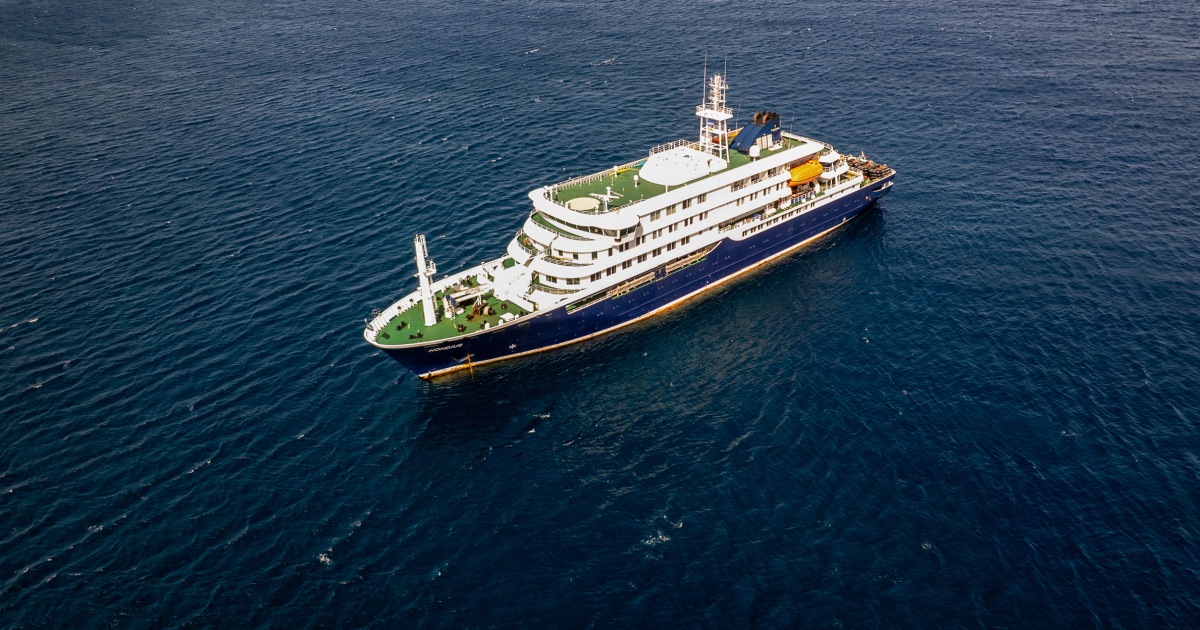 Hantavirus-stricken cruise ship arrives in Tenerife