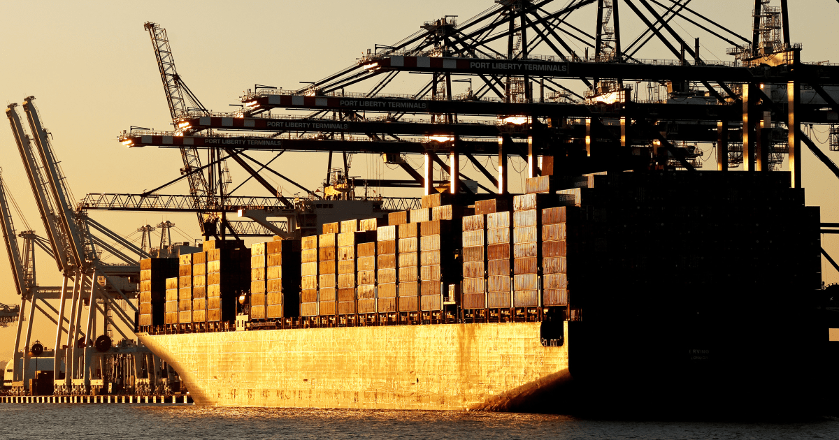 U.S. Trade Court Strikes Down Trump's Replacement 10% Global Tariffs in 2-1 Ruling