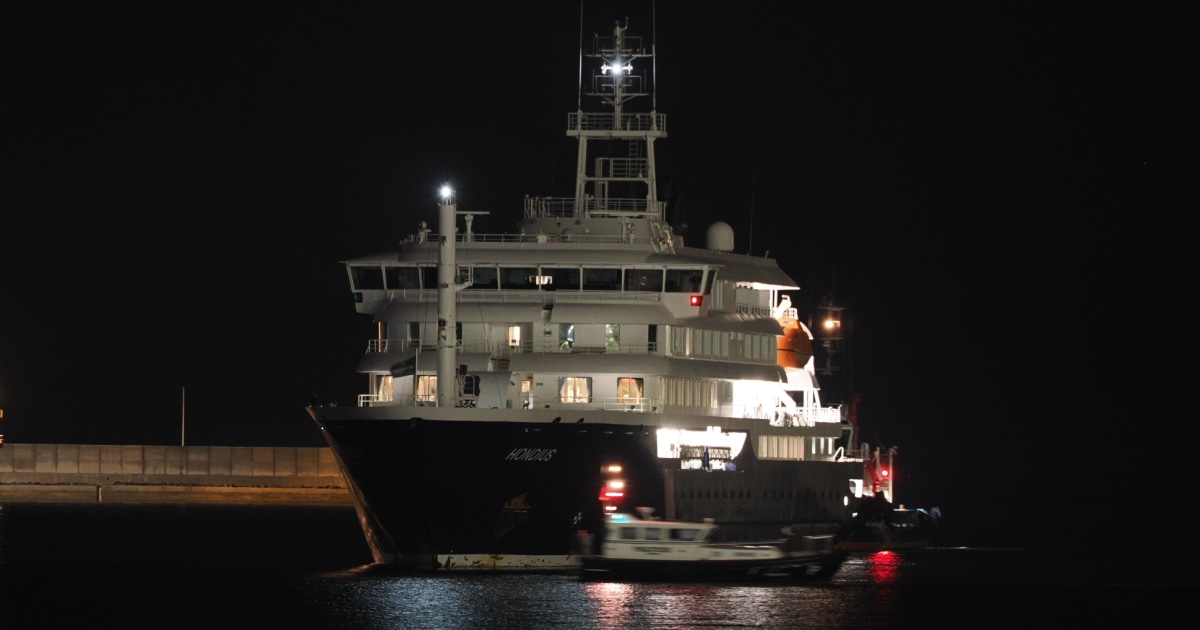 Hantavirus-stricken cruise ship arrives in Tenerife