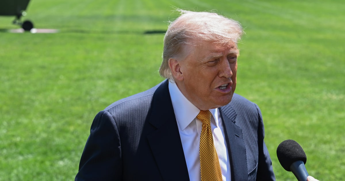 ‘perfect Statement’: Trump Defends Saying He Isn’t Thinking About Americans’ Finances Amid Iran Talks - Beritaja