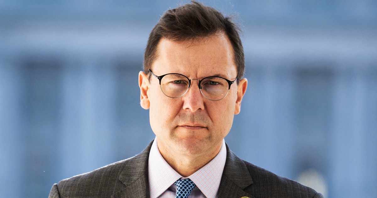 Rep. Tom Kean hasn’t been seen in his district. Voters are split on his mysterious absence. - BERITAJA