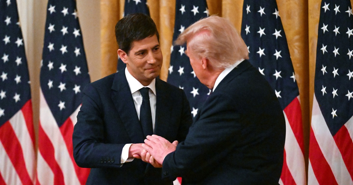 Kevin Warsh Sworn In as Fed Chair as Trump Rate Cut Hopes Fade