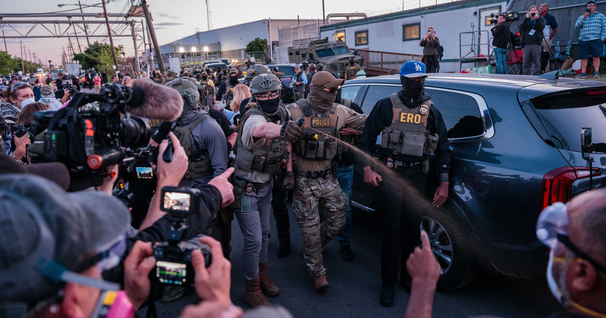 N.j. Establishes Protected Zone Around Ice Facility After Several Protesters Are Arrested During Clashes - Beritaja