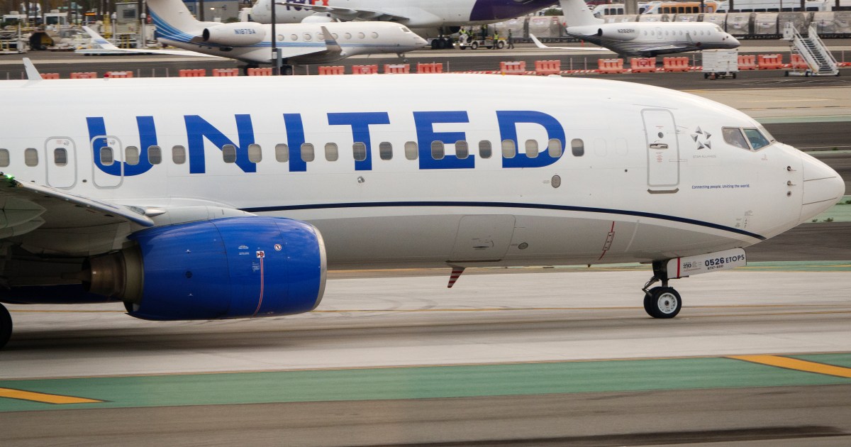United Airlines Plane Diverted And ‘unruly Passenger’ Detained After In-flight Incident - Beritaja