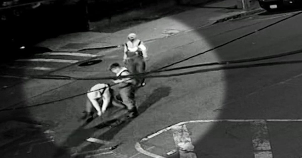 After Mystery Men Emerge From Nyc Manholes, Officials Warn Of ‘extremely Dangerous’ Sewers - Beritaja