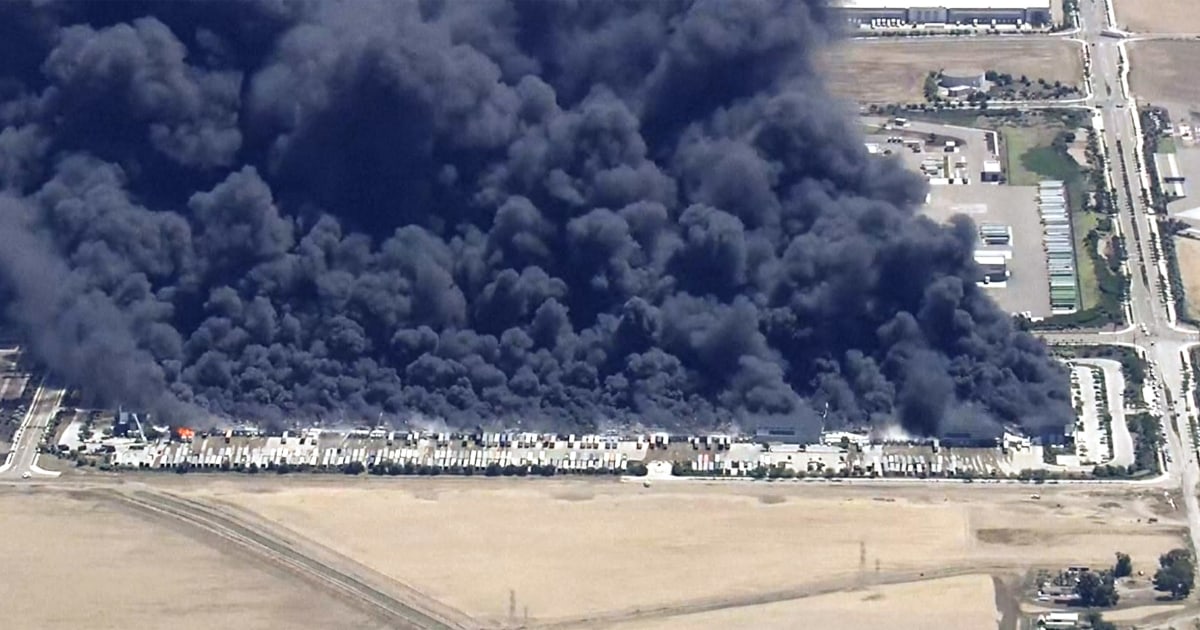 nbcnews.com - Fire destroys medical supply warehouse in Tracy, California
