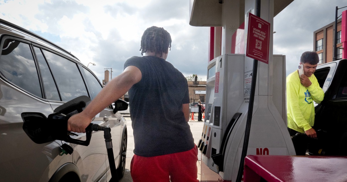Preços da gasolina caem abaixo de US$ 4