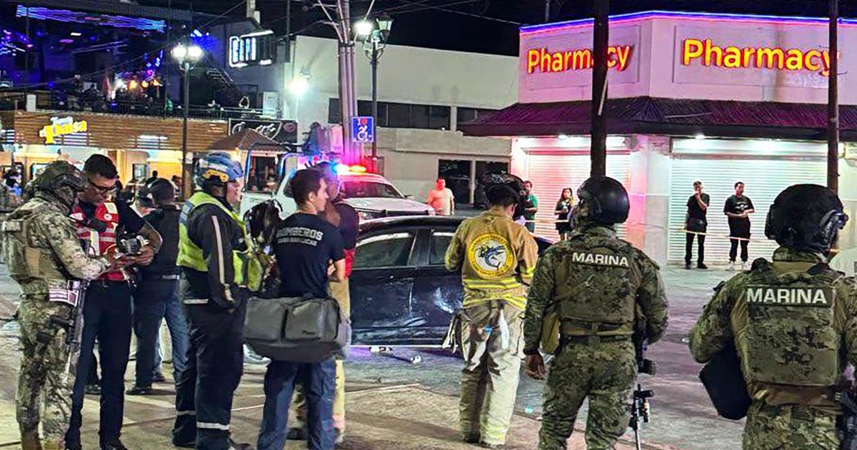 17 Injured After Vehicle Plows Into World Cup Revelers In Mexico - Beritaja