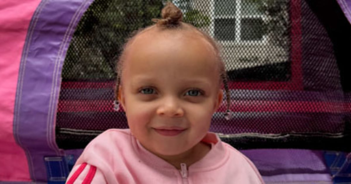 ‘i Lost My Daughter’: Parenting Influencer Says His 2-year-old Drowned In Swimming Pool - Beritaja