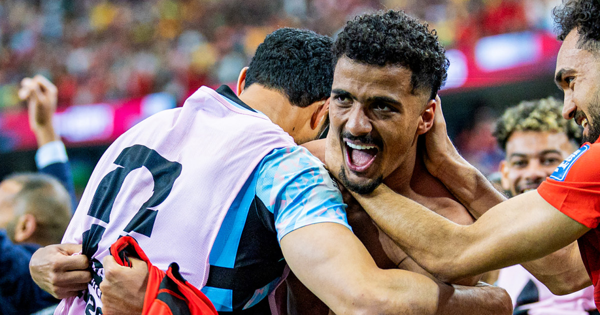 Egypt Wins In World Cup Knockout Round Debut, Edges Out Australia On Penalties - Beritaja