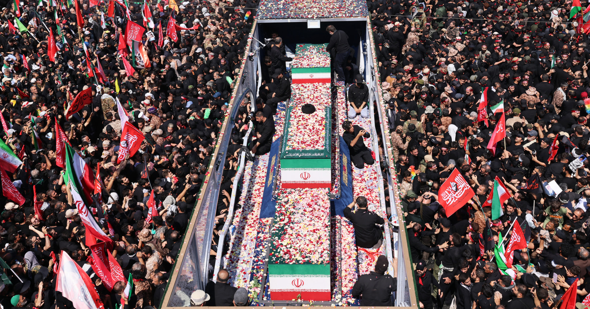 Reasons Behind Iran’s Uncommon Allowance for Journalists to Enter the Country Reasons Behind Iran’s Uncommon Allowance for Journalists to Enter the Country