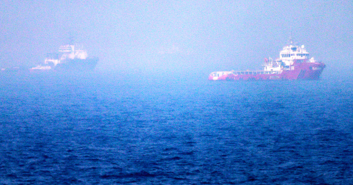 Trump to reimpose blockade as the U.S. and Iran battle for control of Hormuz