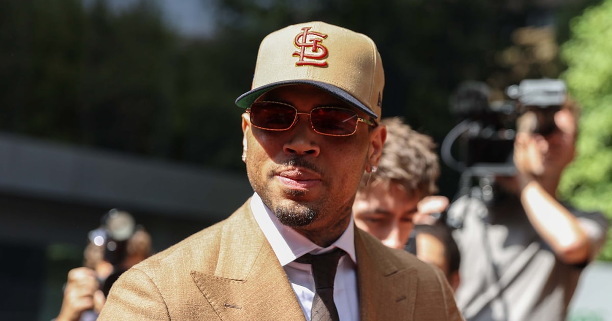 Singer Chris Brown Pleads Guilty to Affray in London Nightclub Altercation