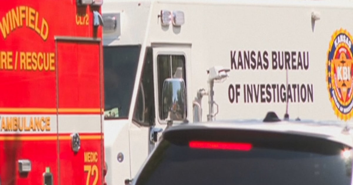 Kansas father kills 4 children and wife before turning gun on himself, authorities say