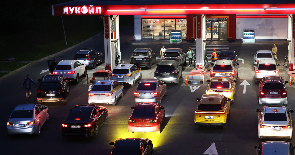 nbcnews.com - Second wave of fuel shortages at gas stations sweeps across Russia