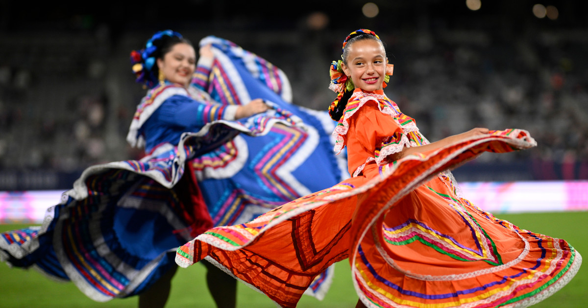 National Hispanic Heritage Month begins with celebrations across the U.S.