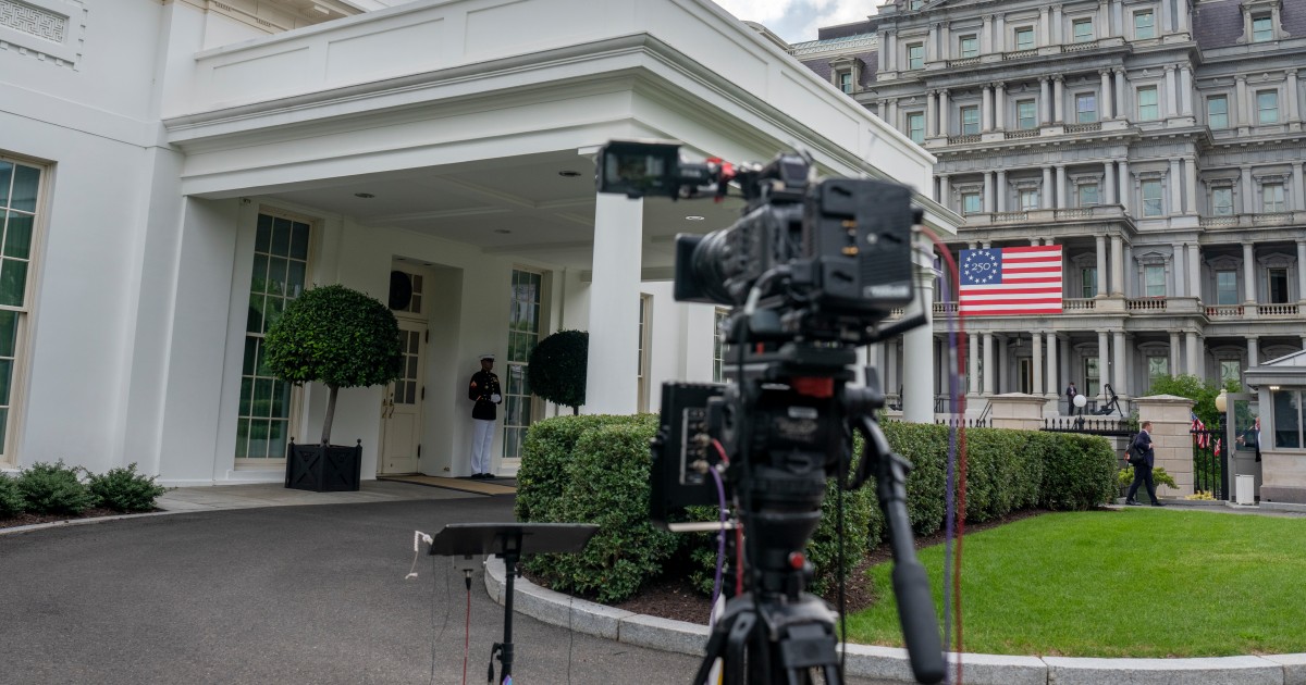 MS NOW dice que a sus periodistas se les negó el acceso a la Casa Blanca después de que Trump anunciara la prohibición